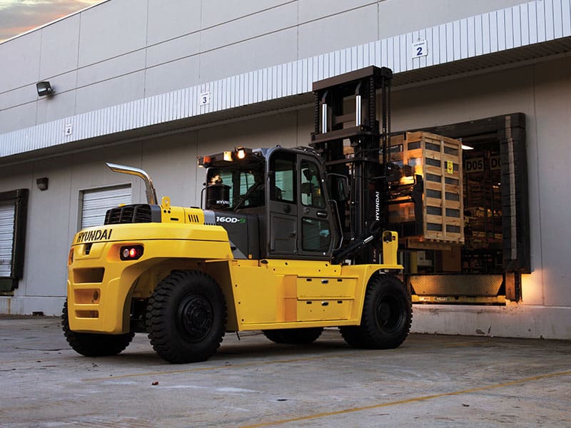 Choosing The Right Hyundai Forklift Hyundai Forklift Dealer Electric Forklift Internal Combustion F | Brennan Equipment Services