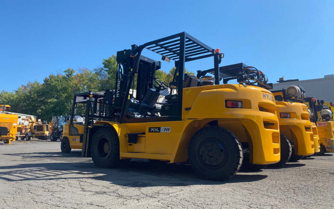Why Forklift Rentals Make Even More Sense As Interest Rates Fall | Brennan Equipment Services